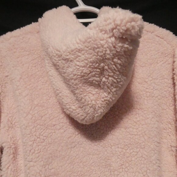 WEEKEND EDITION | small | Light Pink Hooded Teddy Jacket | Loop Zip Pull | GUC - Picture 12 of 16